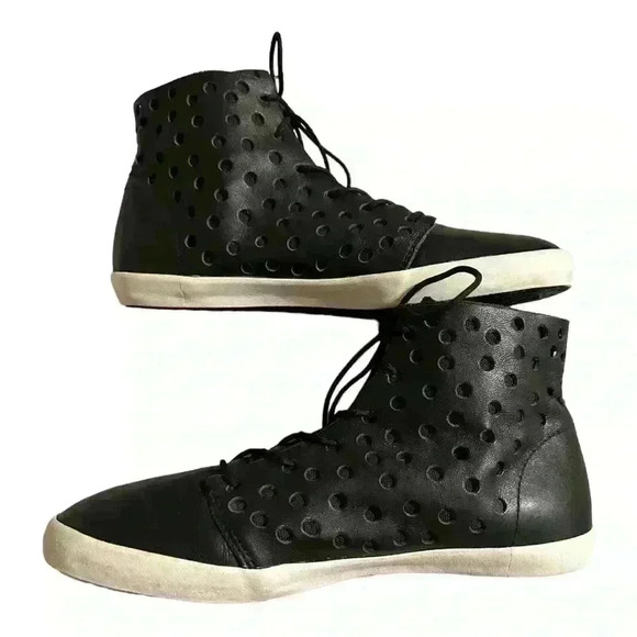 Volcom Buzz Women’s Mid Top Black Leather Sneakers Size 7 (Sample Shoe) - Picture 5 of 8